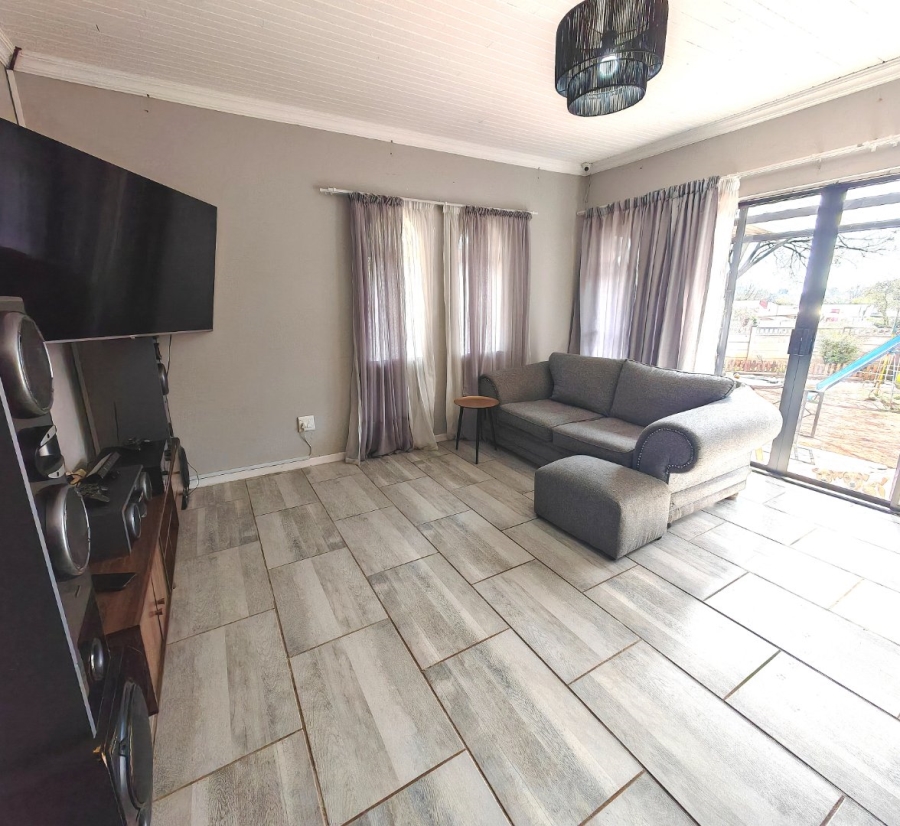 4 Bedroom Property for Sale in Uitsig Free State